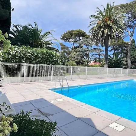 Un Coin De Paradis Au Pied De La Grande Bleue